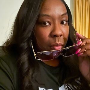 Meet your Posher, Deltoria